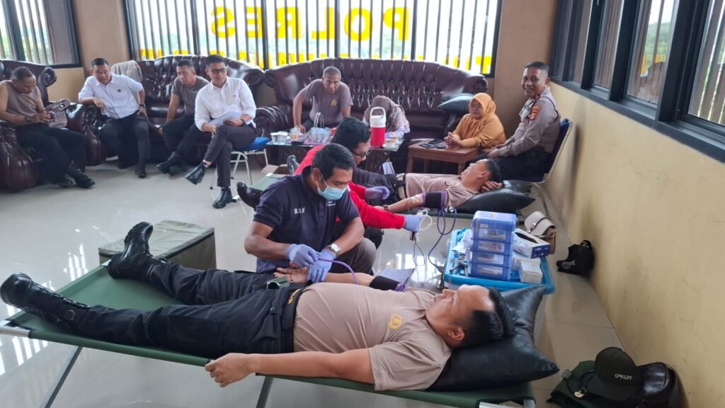 Polres Tulang Bawang Barat Gelar Donor Darah Serentak dalam Rangka HUT Humas Polri ke-74