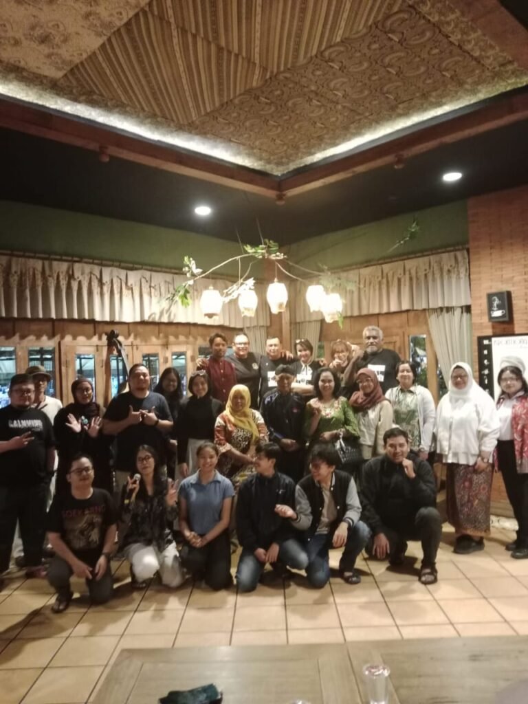 *Bincang Sejarah De Indo Club Surabaya dan SoCal Indo: Menyatukan Generasi, Menjaga Jejak Peradaban Indo di Indonesia*
