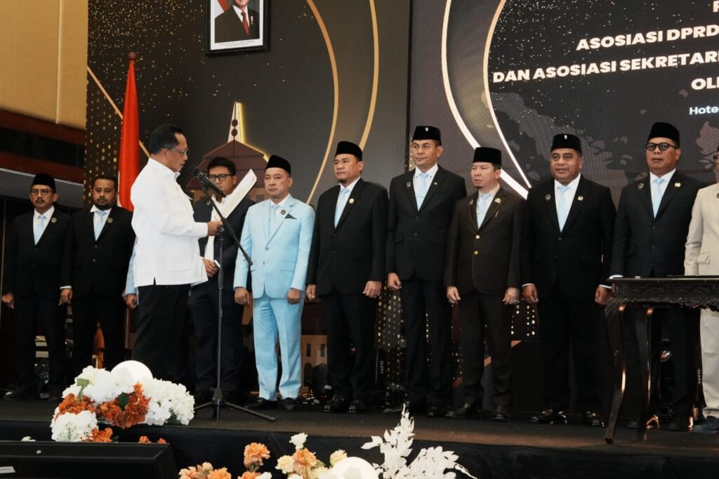 Mendagri Tito Kukuhkan Pengurus ADPSI dan ASDEPSI Periode 2025–2030.