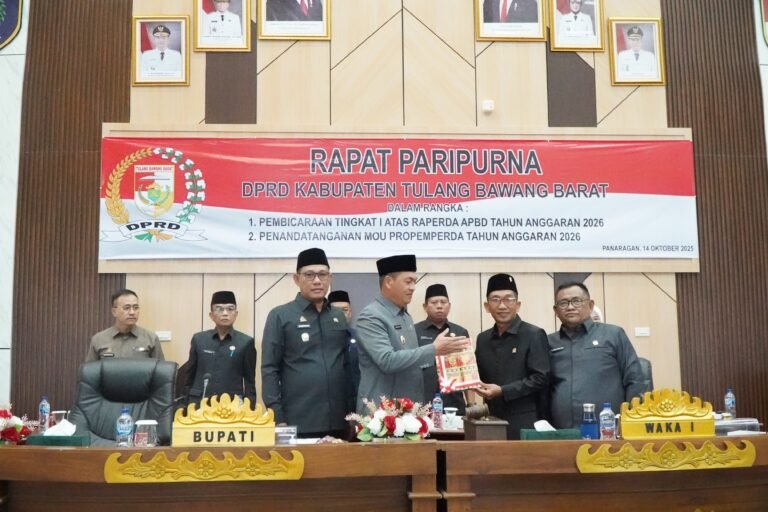 DPRD Tubaba Gelar Rapat Paripurna Raperda APBD 2026, Target Pendapatan Rp761,56 Miliar.