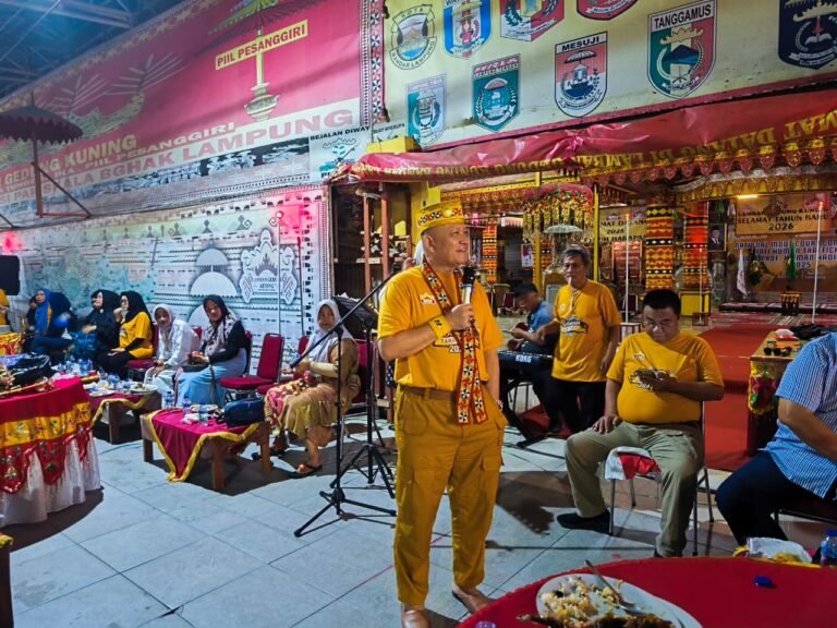 *Irjen. Pol (Purn) Ike Edwin Meriahkan Pergantian Tahun 2026 Bersama PWDPI dan Tokoh Masyarakat di LGK*