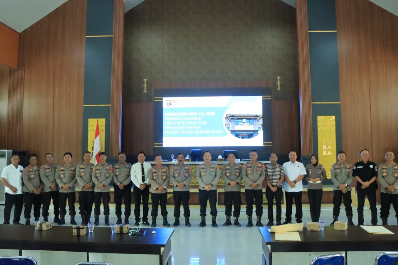Kapolres Tulang Bawang Barat Pimpin Kegiatan Penyerahan Rendisgar serta Penandatanganan Pakta Integritas dan Perjanjian Kinerja Tahun 2026