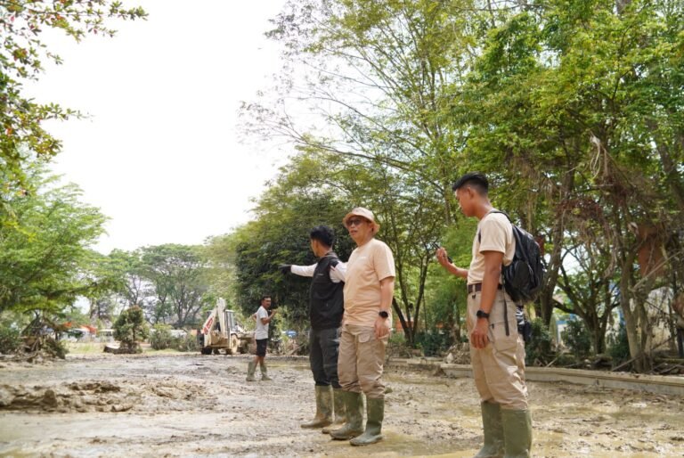 *Pembersihan Kantor Pemerintahan Aceh Tamiang Capai 30 Persen*