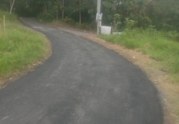 “Lapor Bunda Eva!”: Aspal Perum Bayangkara Tanpa Plang Proyek, Warga Curiga Ada yang Ditutupi Mohon Investigasi!