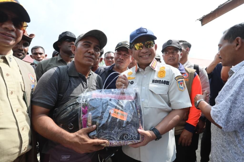 *Pastikan Penanganan Darurat Berjalan Cepat. Kasatgas Tito Karnavian Tinjau Pengungsi di Aceh Utara*