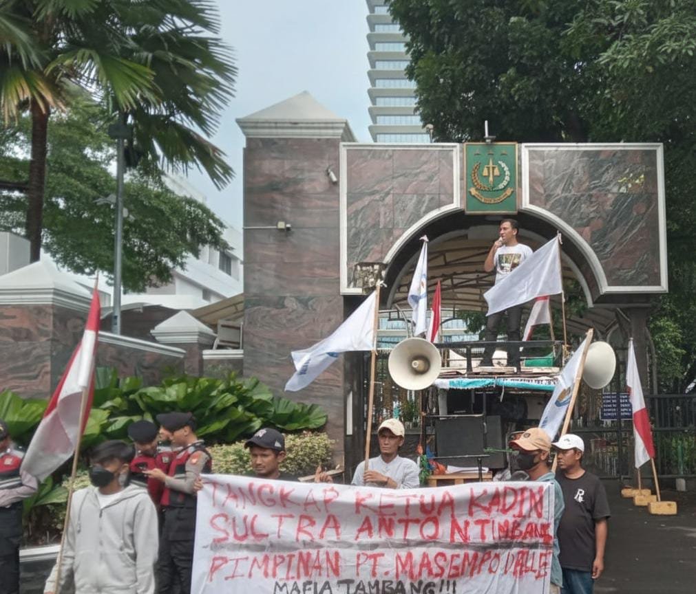 ‎DEMO JILID 2 : KONSORSIUM RAKYAT MENGGUGAT IMPUNITAS ANTON TIMBANG DAN PT MASEMPO DALLE DI KEJAGUNG