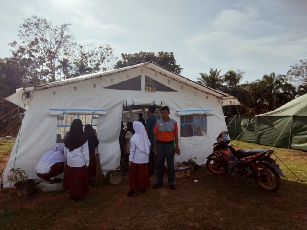 Potret Sebagai Sekolah di Aceh Tamiang Pulihkan Pembelajaran Manfaatkan Tenda Darurat