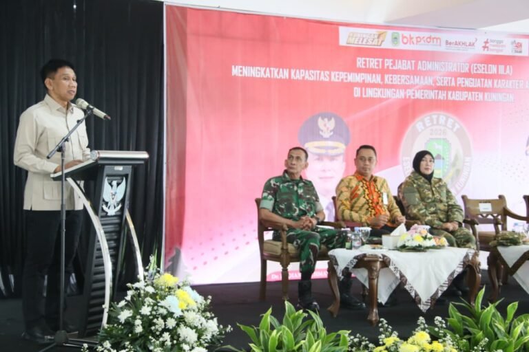 *Buka Retret Pejabat Kabupaten Kuningan, Wamendagri Wiyagus Uraikan Pentingnya Sinergi Wujudkan Visi Misi Daerah*