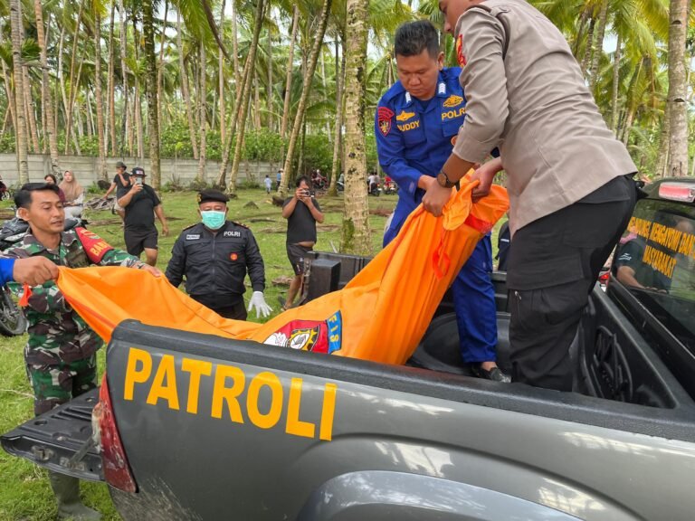 Polres Pesisir Barat Tangani Penemuan Mayat di Pantai Lantera Walur