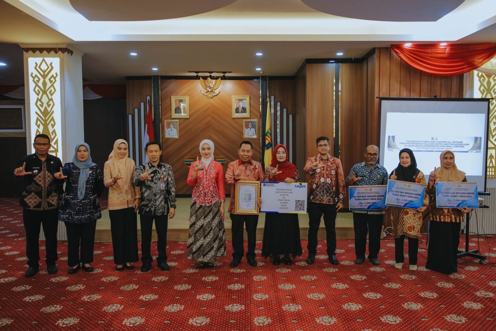 Wagub Jihan Nurlela Pimpin Prosesi Pelepasan Kepala Dinas Perkebunan Provinsi Lampung Intizam yang Memasuki Masa Purnabakti