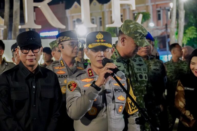 *Lampung Kondusif Saat Malam Takbiran, Gubernur dan Forkopimda Lakukan Pemantauan Langsung*