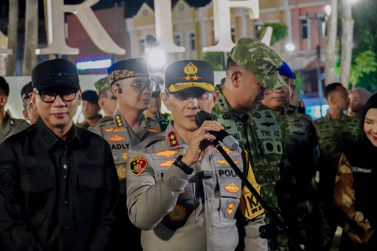 *Lampung Kondusif Saat Malam Takbiran, Gubernur dan Forkopimda Lakukan Pemantauan Langsung*