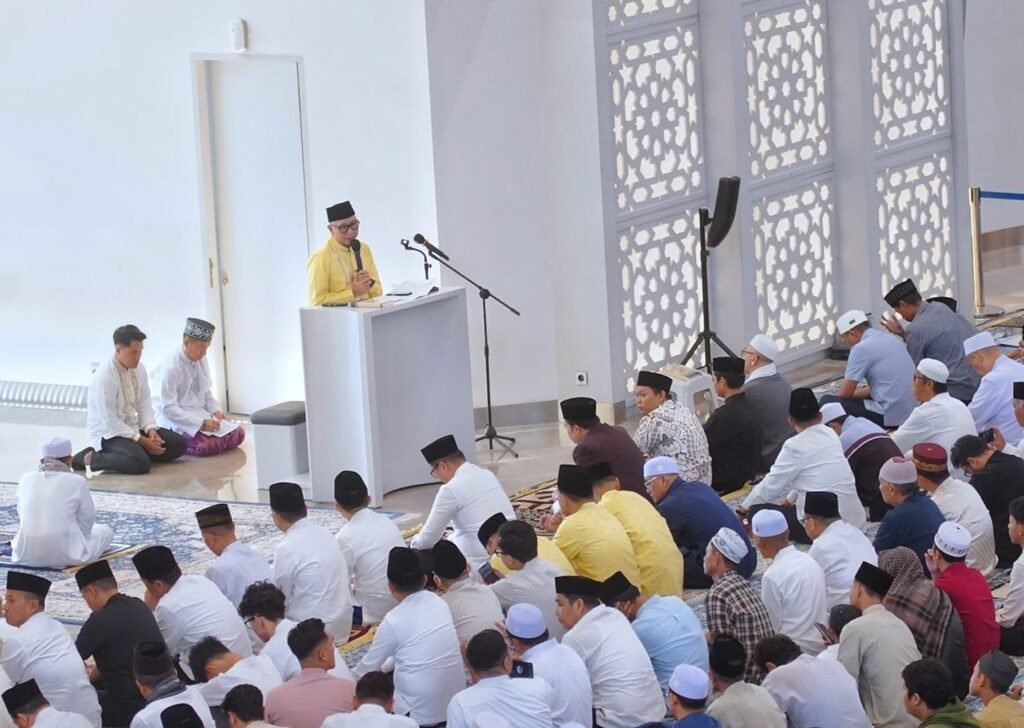 *Idulfitri 1447 H di Lampung Berlangsung Aman dan Khidmat, Gubernur Tekankan Semangat Kebersamaan*