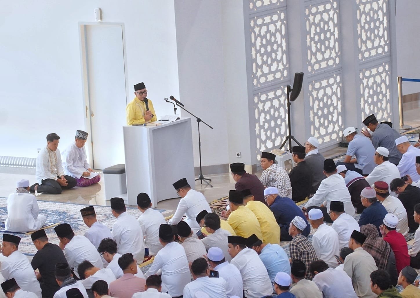 *Idulfitri 1447 H di Lampung Berlangsung Aman dan Khidmat, Gubernur Tekankan Semangat Kebersamaan*