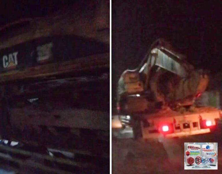 Diduga Adanya Excavator Keluar Dari Lokasi Tambang  Emas Ada Permainan Dengan APH Setempat