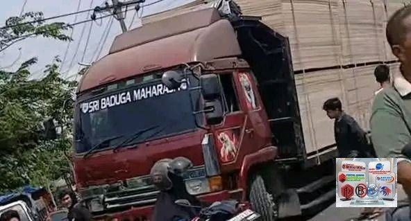 Pemotor T3w4s Dilind4s Truk Gagal Menanjak di Marelan