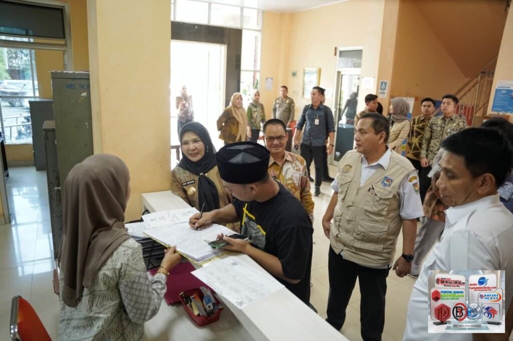 Wamendagri Tinjau WFH ASN di Bandar Lampung, Pelayanan Publik Dipastikan Tetap Normal
