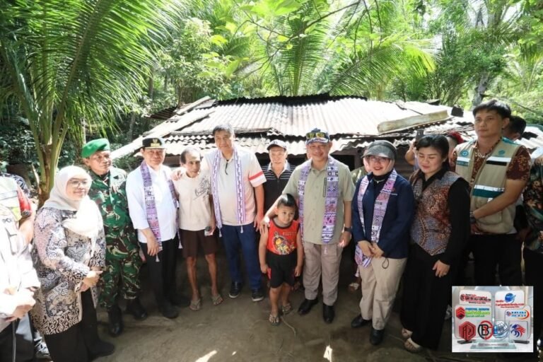 *Tinjau Dampak Banjir Bandang di Sitaro, Mendagri: Pemerintah Akan Tangani Rumah Terdampak*