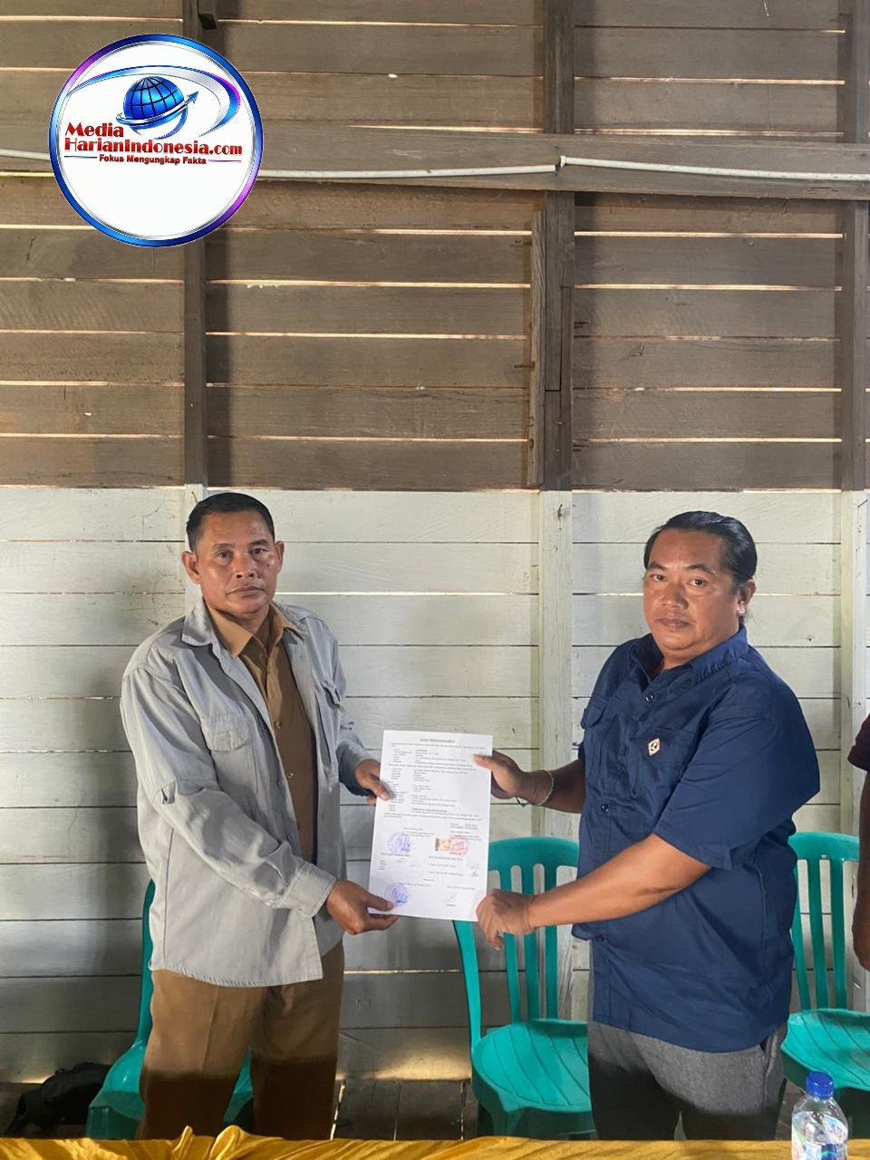 ketua KDKMP(Koperasi Desa/Kelurahan Merah Putih) Muara Siram Rela Rogoh Kocek Pribadi Demi Kemajuan Kampung. Provinsi