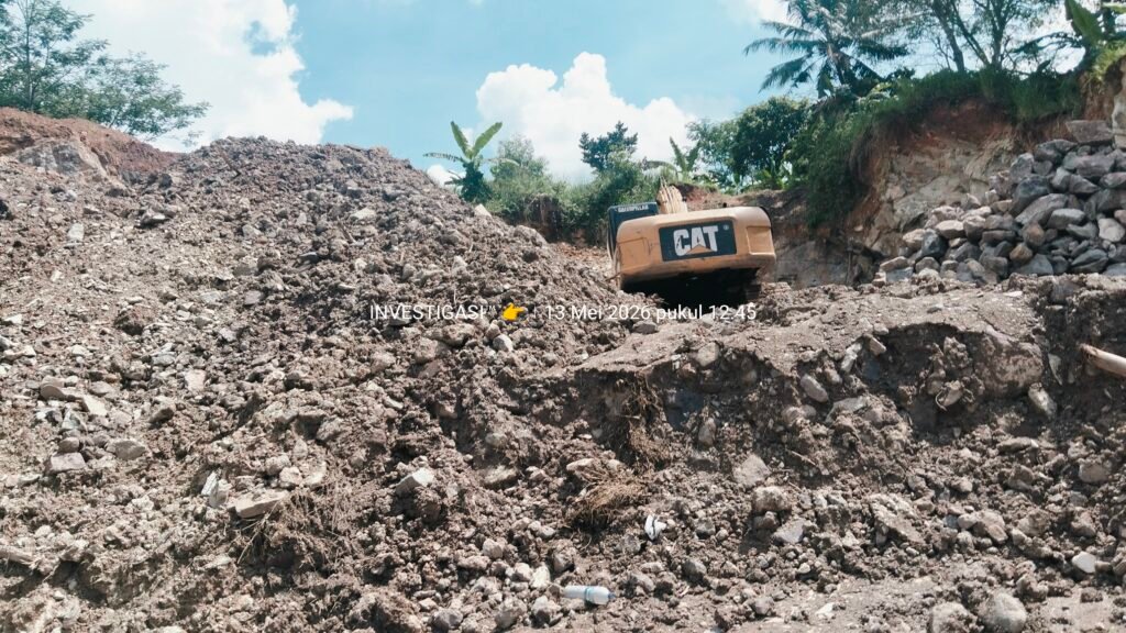 Diduga Ilegal, Aktivitas Galian C di Jalan Soekarno-Hatta Payung Konta Bandar Lampung Disorot Warga