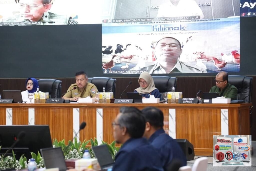 Jaga Stabilitas Harga, Sekjen Kemendagri Minta Bulog Percepat Distribusi Minyak Goreng ke Indonesia Timur