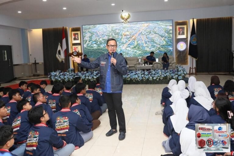 Songsong Indonesia Emas 2045, Wamendagri Bima Ajak Generasi Muda Tingkatkan Kualitas Diri