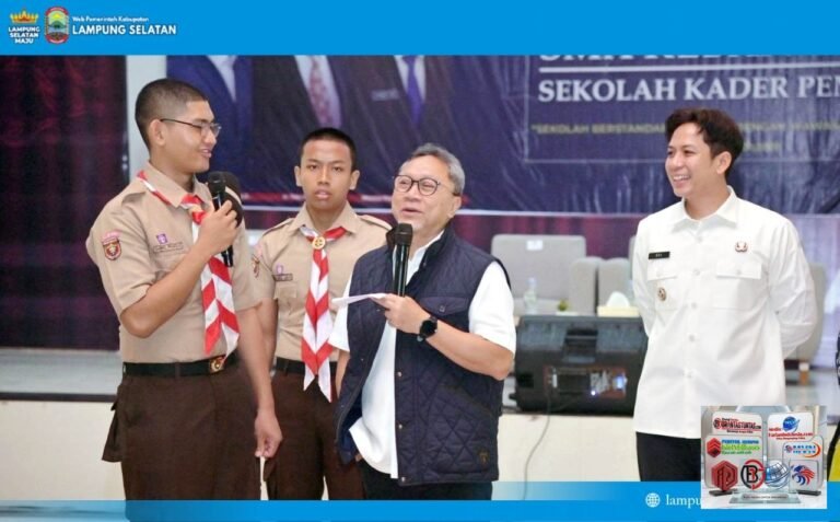 Kunjungi SMA Kebangsaan, Menko Pangan Zulkifli Hasan Tekankan Mental Berani dan Disiplin bagi Generasi Muda
Pemerintahan