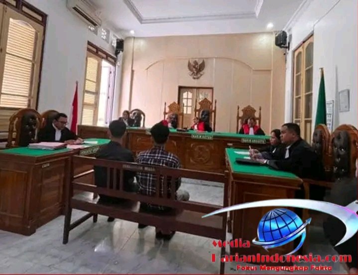 Setelah melalui serangkaian proses persidangan, dua terdakwa kasus pembelian 20 liter bahan bakar minyak (BBM) bersubsidi secara ilegal, Aziz Apandi Silalahi dan Ranning Alamer Muslim Cibro, menjalani agenda pembacaan tuntutan oleh Jaksa Penuntut Umum (JPU) di Pengadilan Negeri Medan.