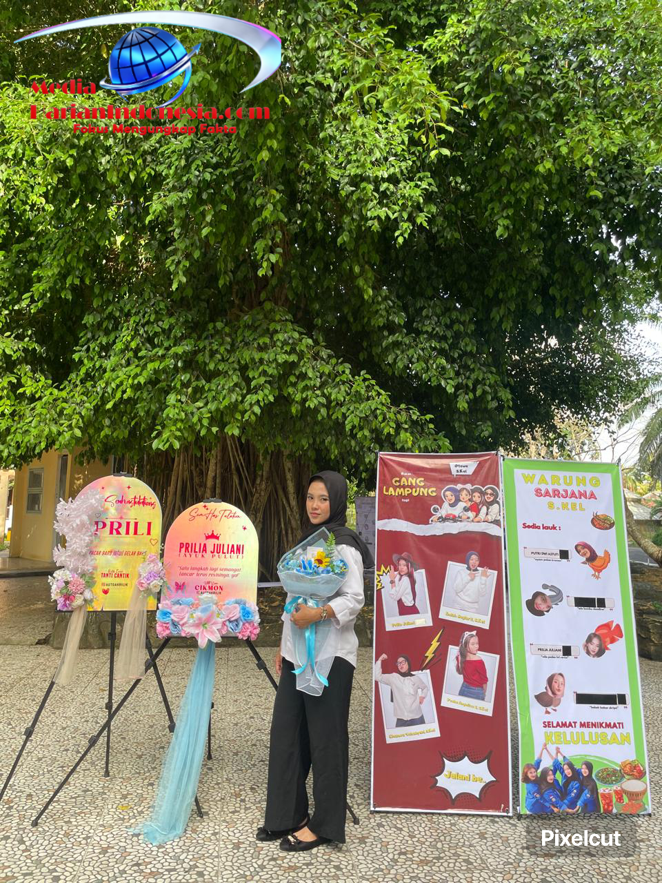 Tangis Haru  Bangga Orang Tua Prilia Juliani, Sarjana Termuda Asal Muara Enim Lulus 3 Tahun di UNSRI