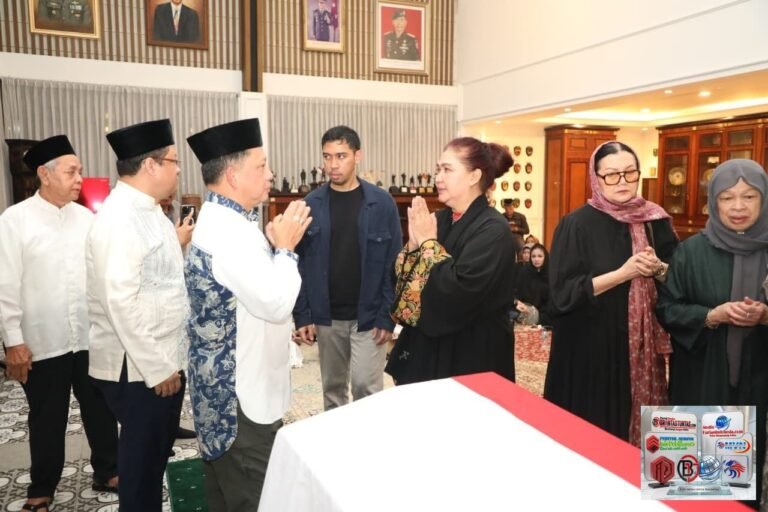 Mendagri Tito Sampaikan Duka Mendalam atas Wafatnya Ryamizard Ryacudu