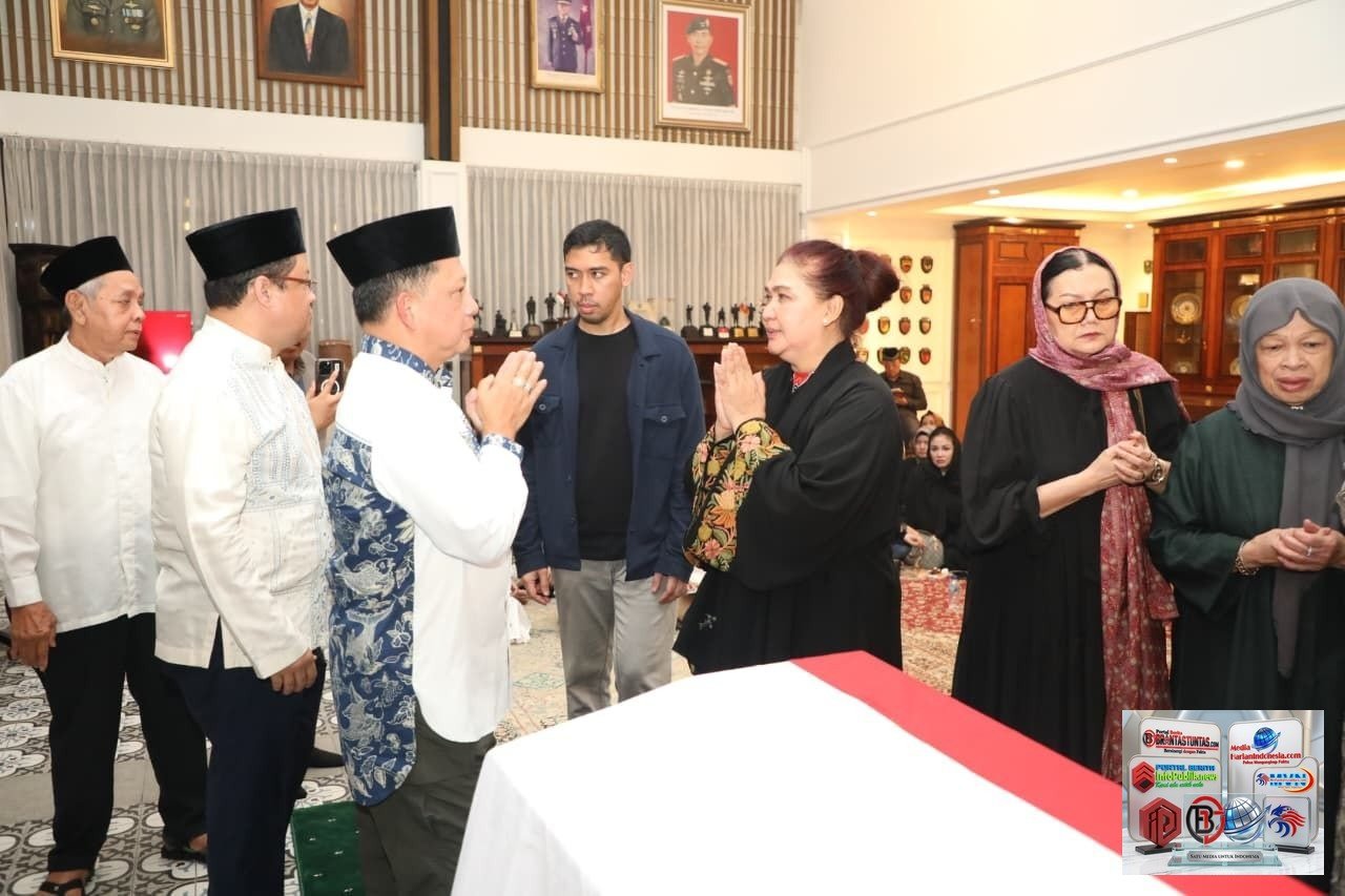 Mendagri Tito Sampaikan Duka Mendalam atas Wafatnya Ryamizard Ryacudu