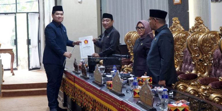 PEMKAB DAN DPRD LAMPUNG SELATAN TANDATANGANI KUA-PPAS APBD 2027, PRIORITASKAN KESEJAHTERAAN MASYARAKAT