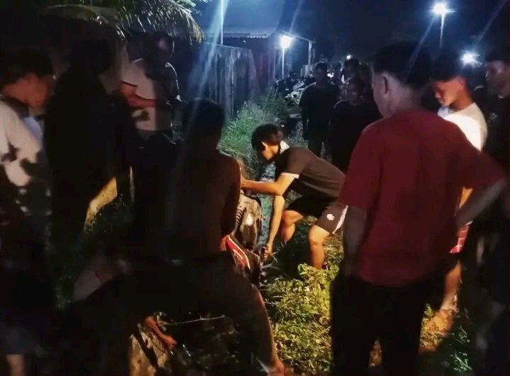 Seorang wanita berinisial MBS (35) meninggal dunia setelah tertabrak sepeda motor yang dikendarai terduga pelaku pencurian kendaraan bermotor (curanmor) di Desa Kelambir, Kecamatan Pantai Labu,