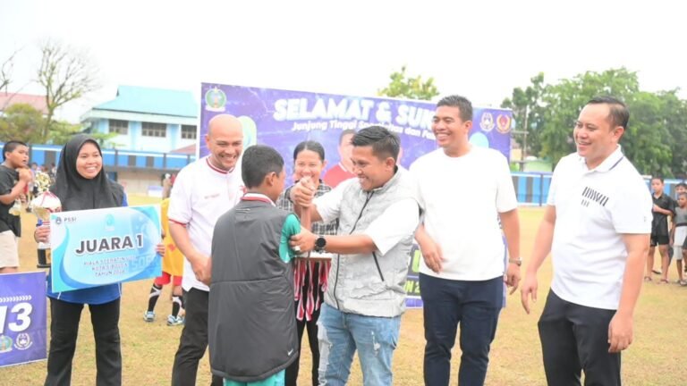 Wali Kota Sibolga Resmi Tutup Piala Soeratin U-13 dan U-15 Tahun 2026, SSB Sibolga Super dan PSAP Reborn Jadi Juara