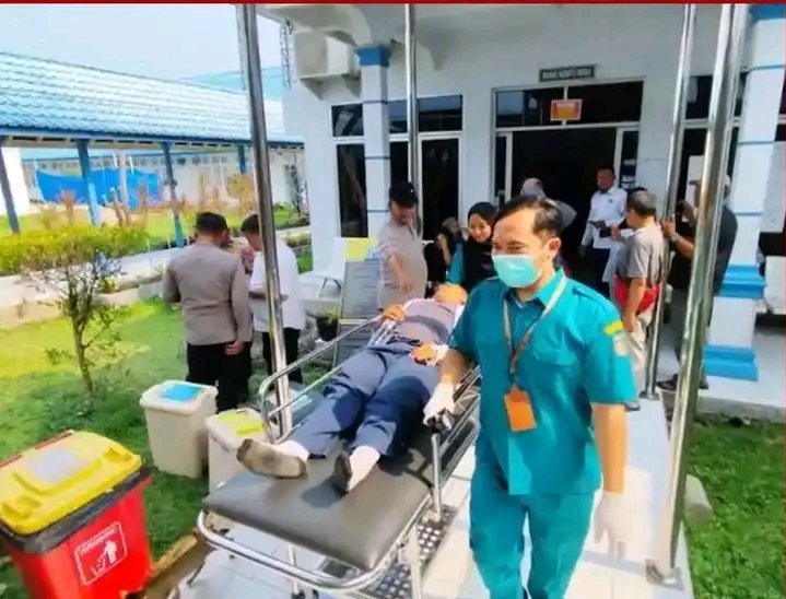 PULUHAN SISWA MTSN 2 KISARAN ALAMI MUAL DAN PUSING USAI KONSUMSI MBG