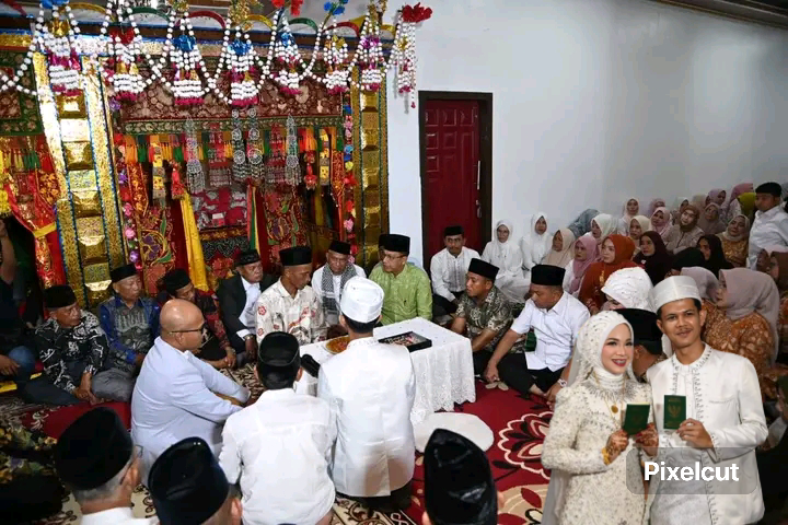 Wali Kota Sibolga Jadi Saksi Pernikahan Ririn Pasaribu dan Wahyu Sihotang di Barus
