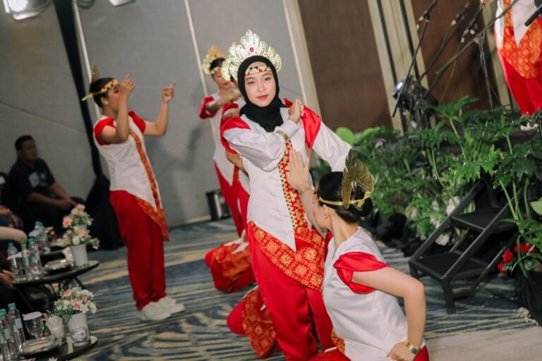Wagub Jihan Lepas THLC Wakili Lampung di Kompetisi Paduan Suara Internasional