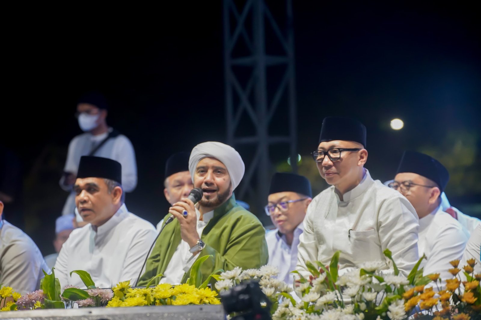 Bandar Lampung Berselawat, Gubernur Mirza Ajak Masyarakat Perkuat Persatuan dan Doakan Kemajuan Lampung